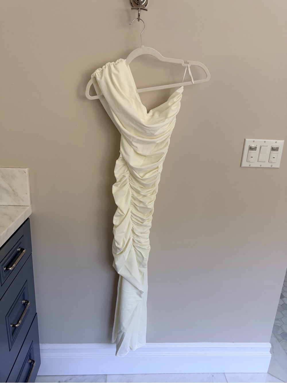 Zara One-Shoulder Ruched Midi Dress - Picture 4 of 6